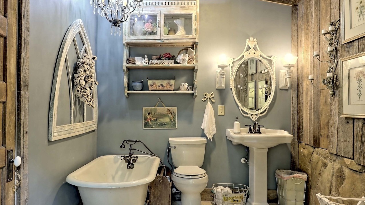 Photo of Bathroom in Clayton