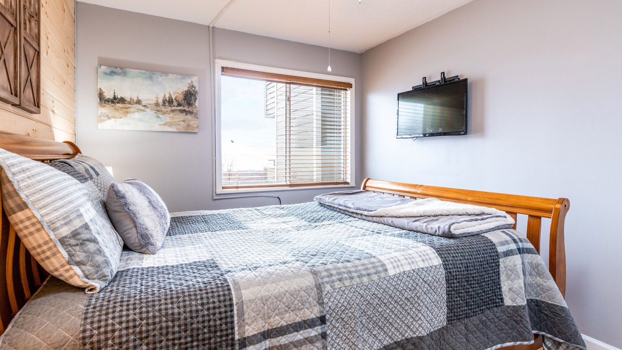 Photo of Bedroom in Chalet Village