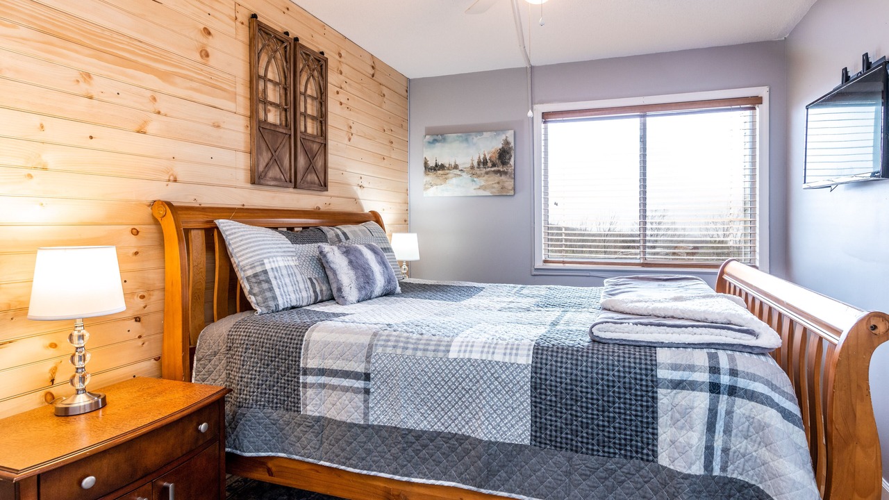 Photo of Bedroom in Chalet Village