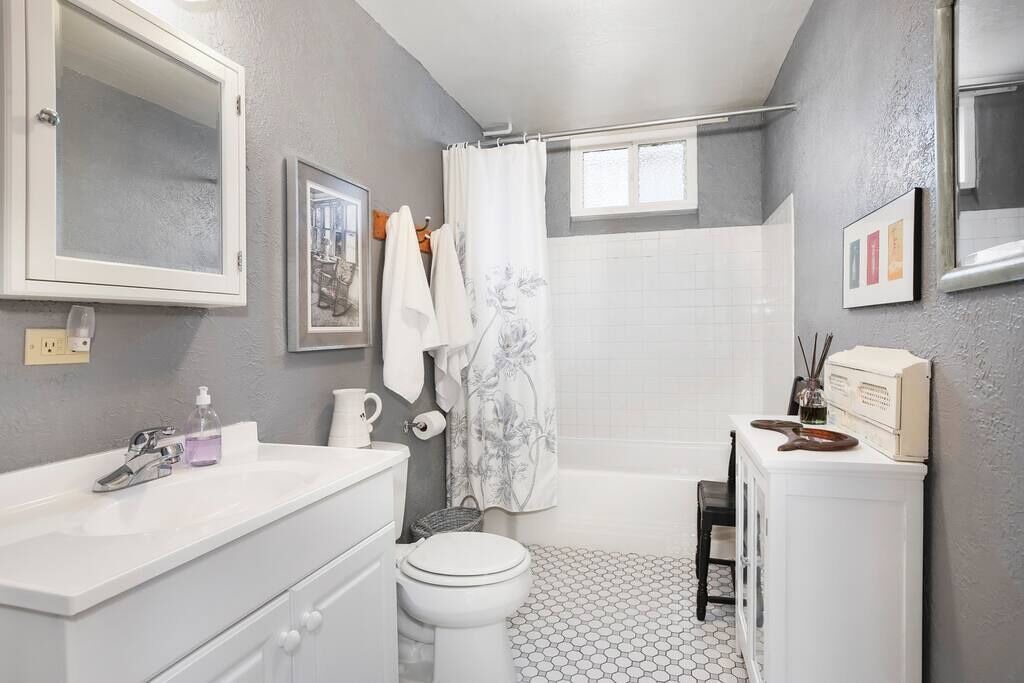 Photo of Bathroom in Creighton