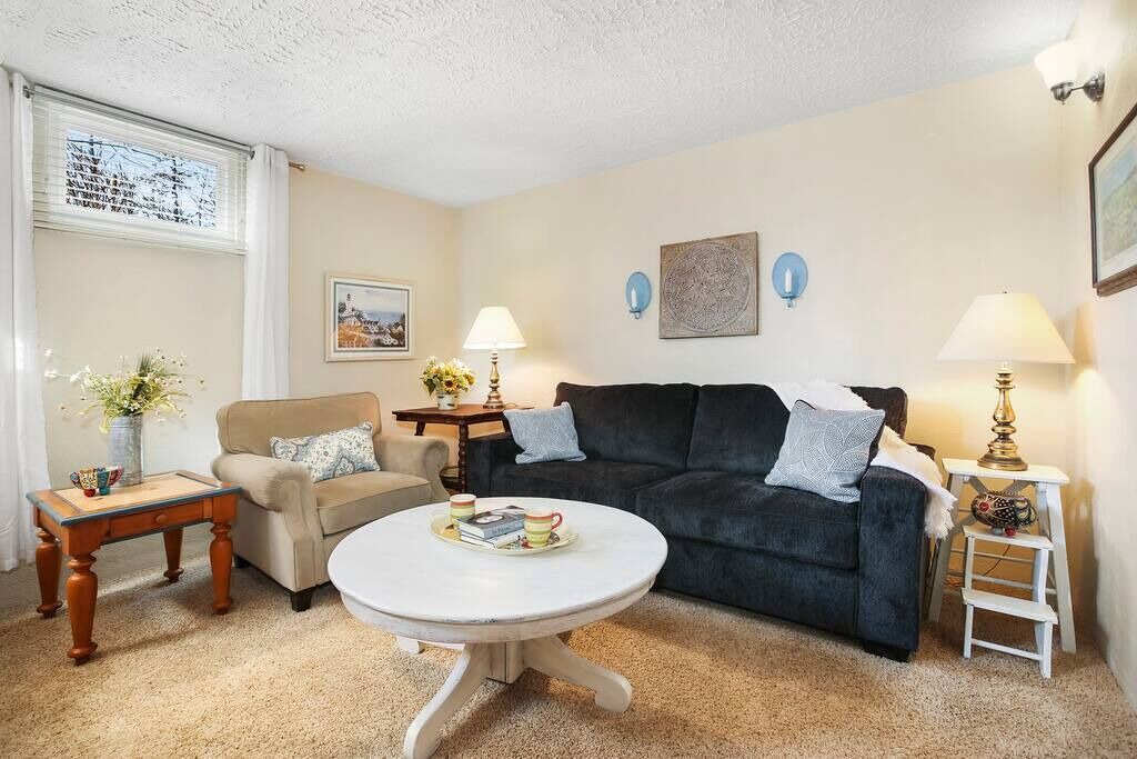 Photo of Livingroom in Creighton