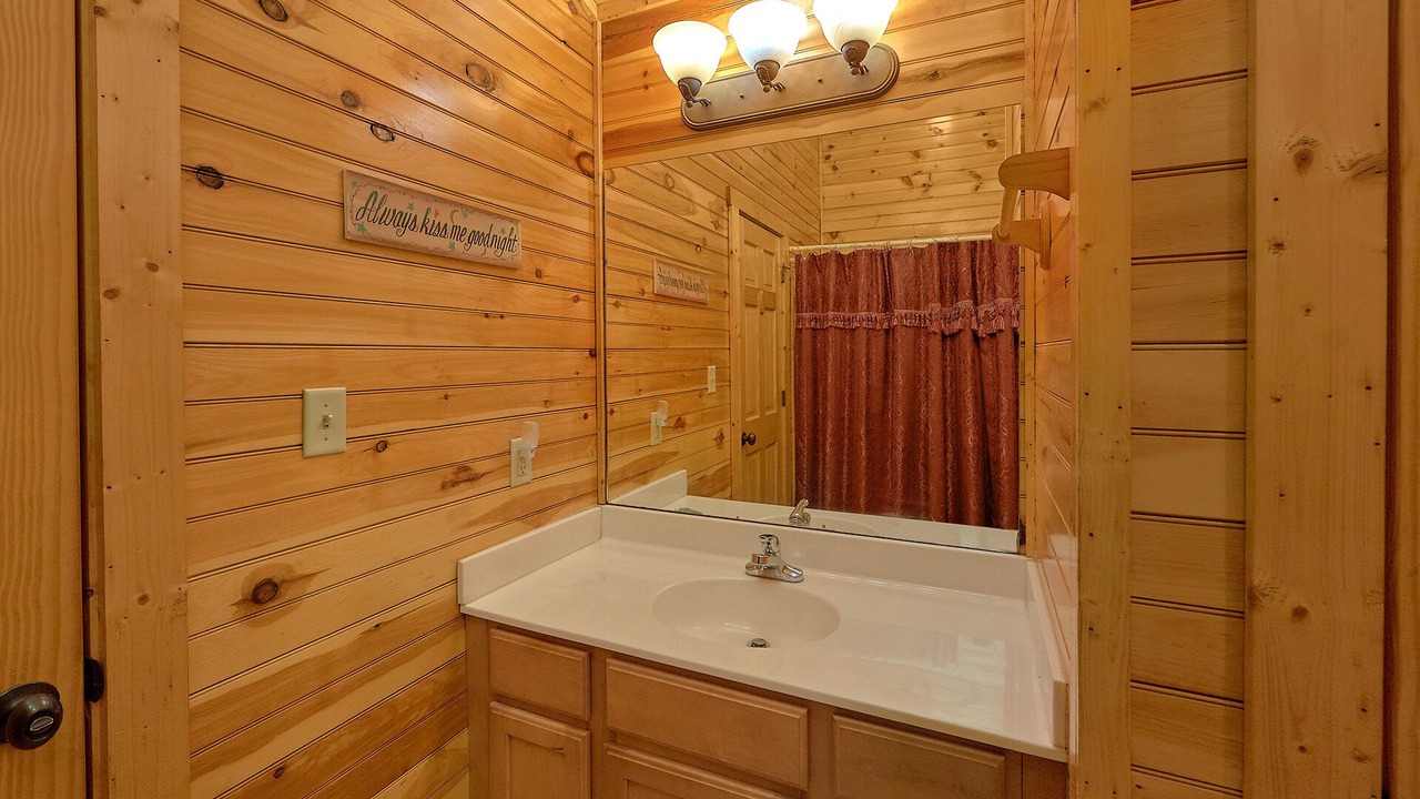 Photo of Bathroom in Hemlock Hills