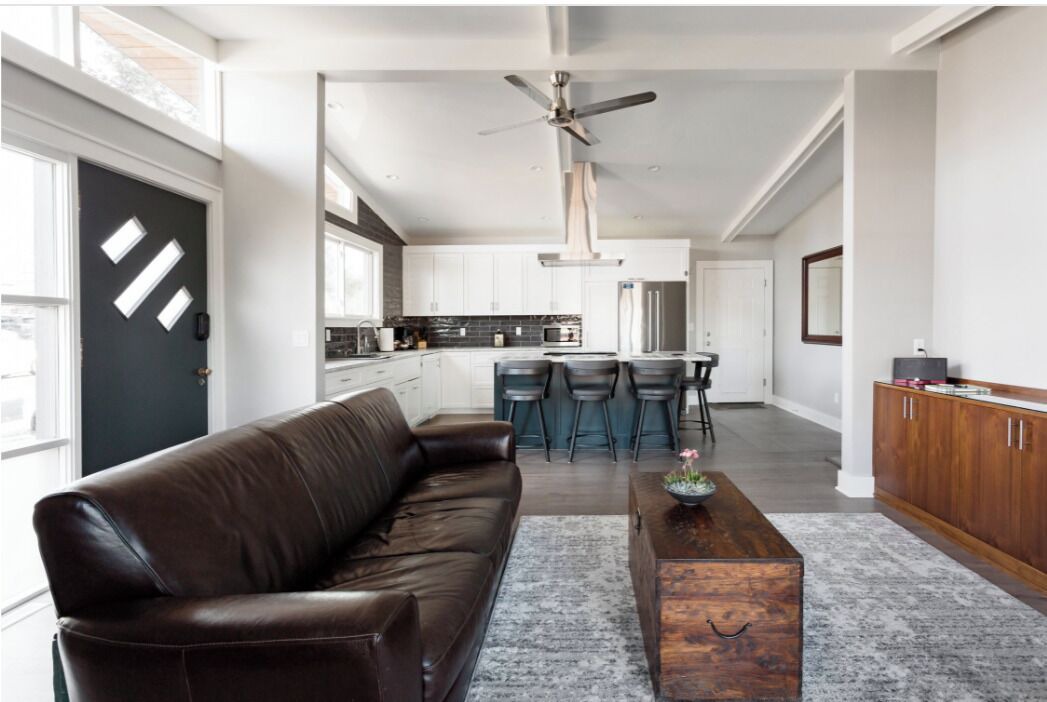 Photo of Livingroom in Baseline Sub