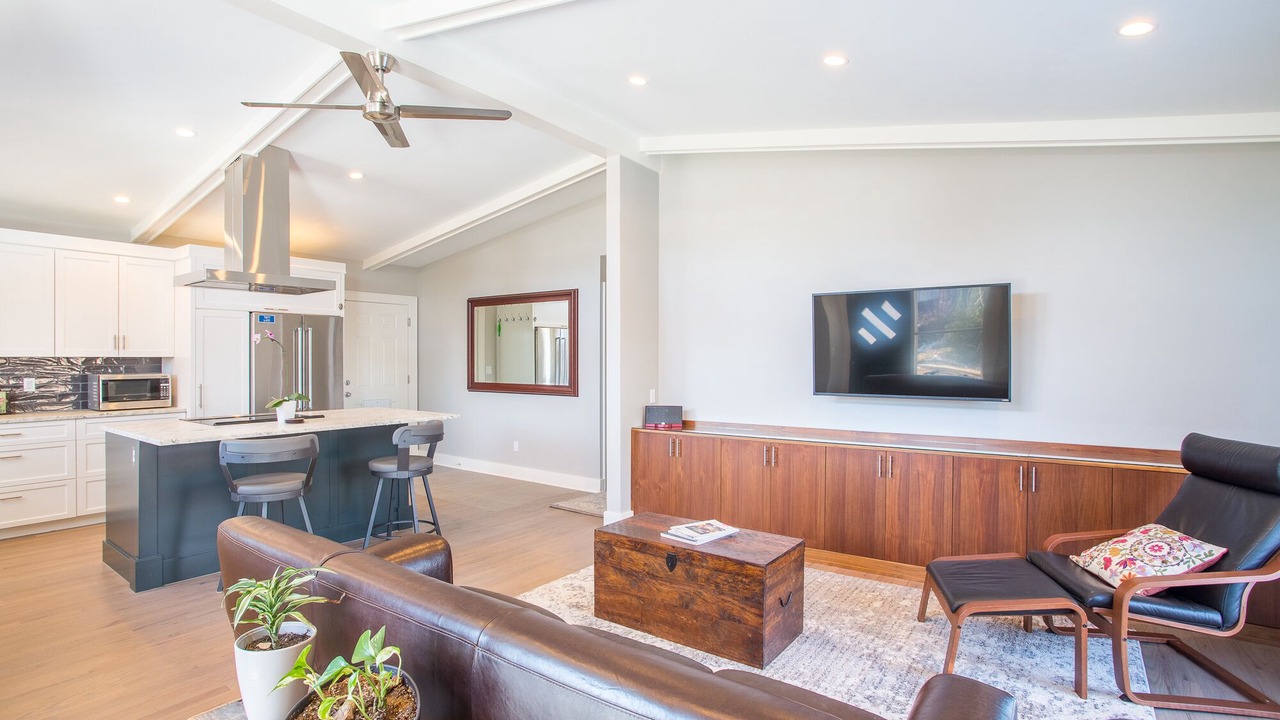 Photo of Livingroom in Baseline Sub