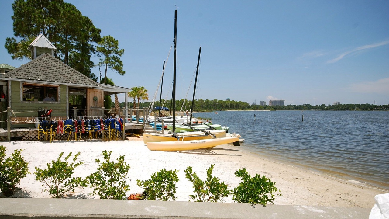 Photo of Others in Baytowne Wharf