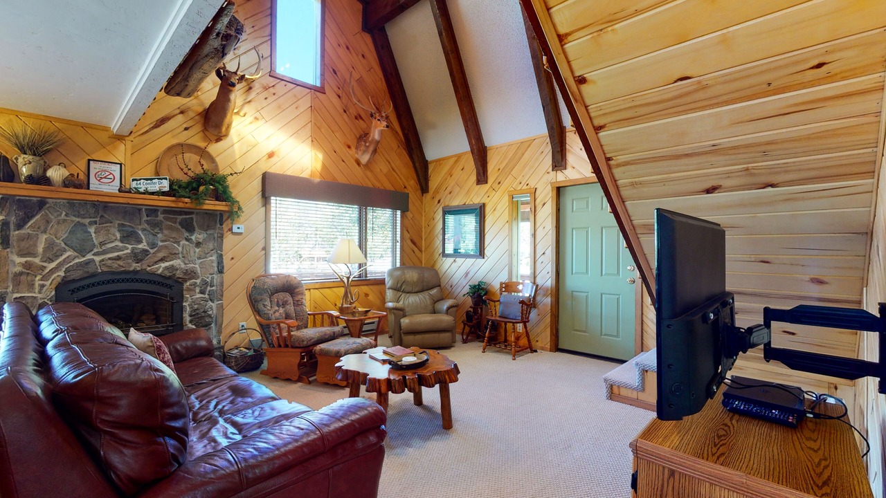 Photo of Livingroom in Ponderosa Pines