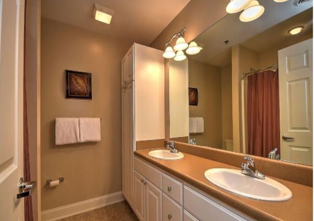 Photo of Bathroom in Bluff City