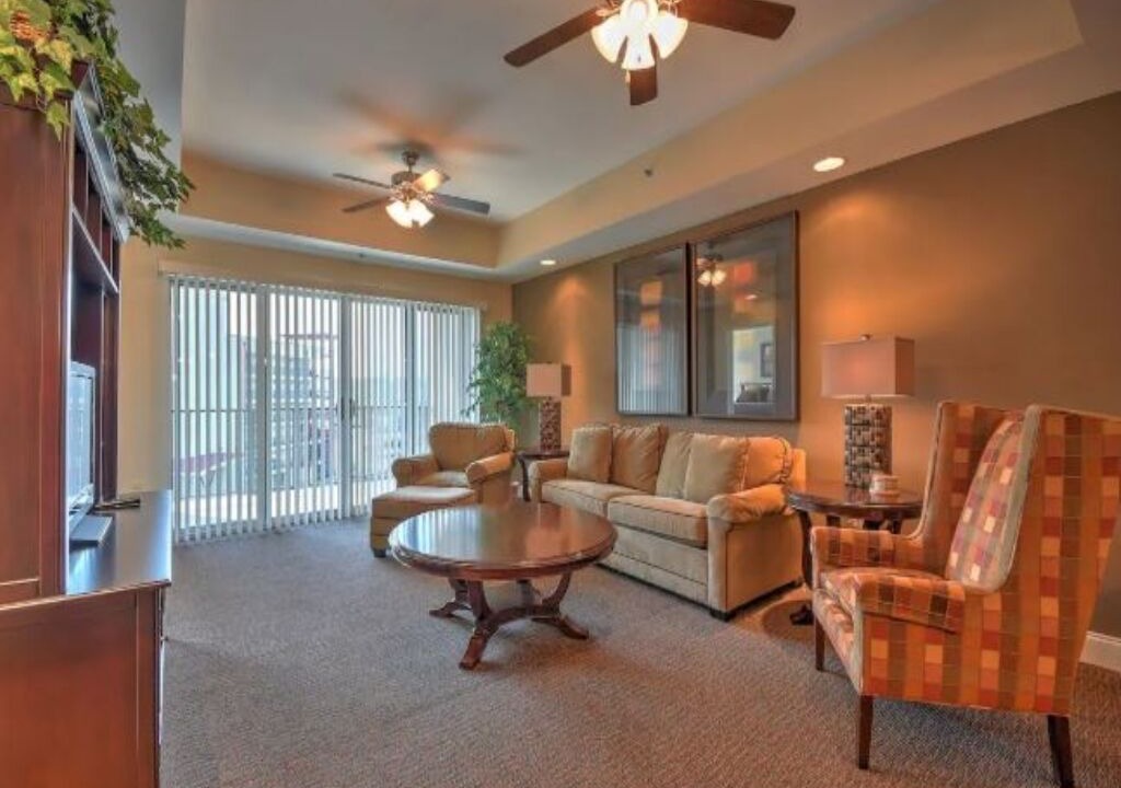 Photo of Livingroom in Bluff City