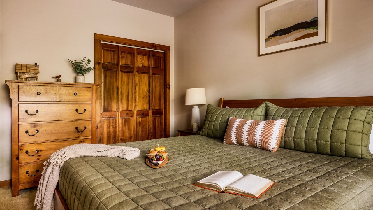 Photo of Bedroom in Townsend