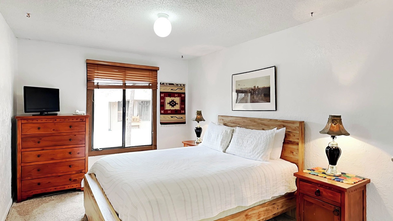 Photo of Bedroom in Northeast Santa Fe