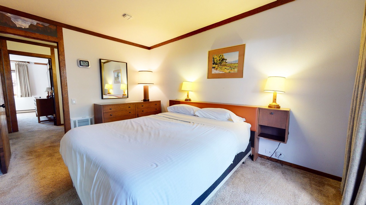 Photo of Bedroom in Mammoth Lakes