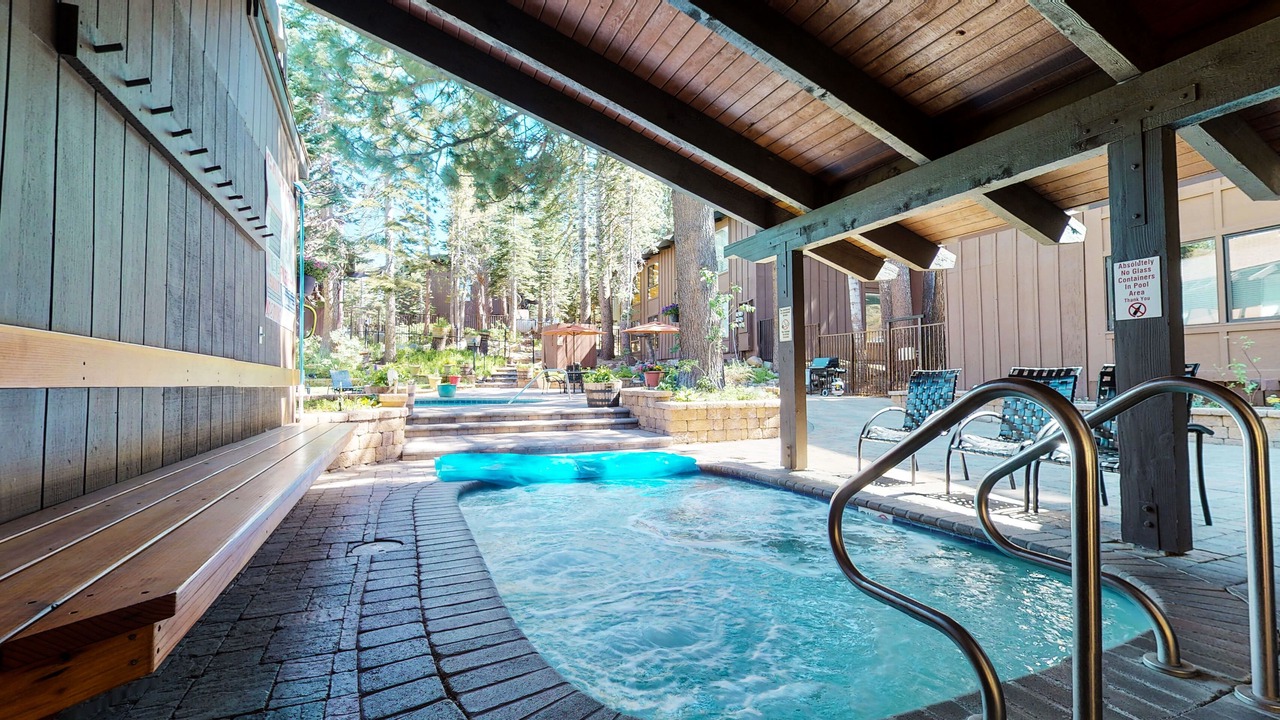 Photo of Outdoor in Mammoth Lakes