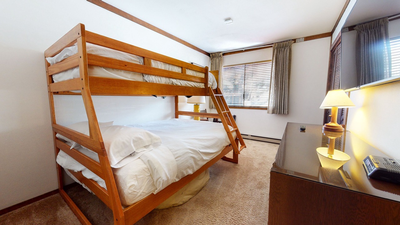 Photo of Bedroom in Mammoth Lakes
