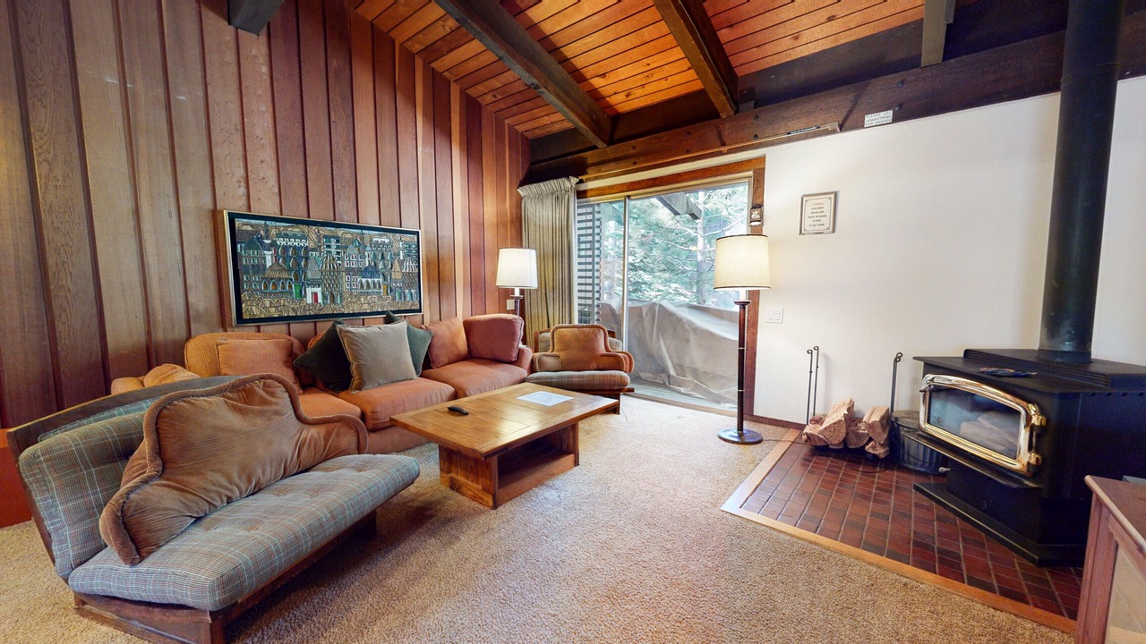 Photo of Livingroom in Mammoth Lakes