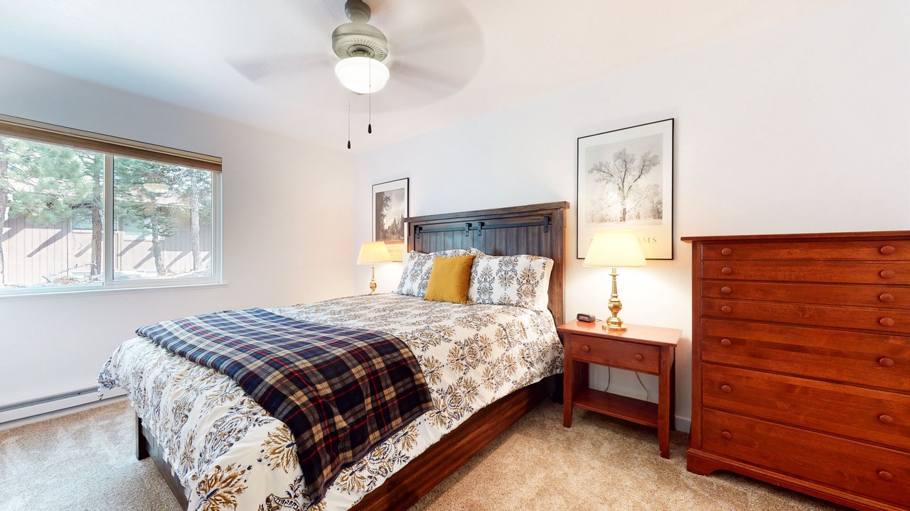 Photo of Bedroom in Mammoth Lakes