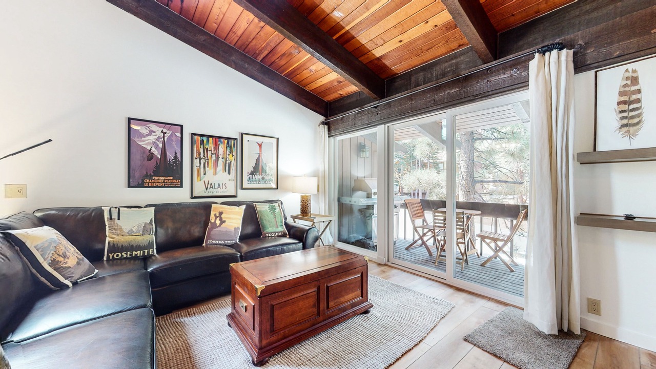 Photo of Livingroom in Mammoth Lakes
