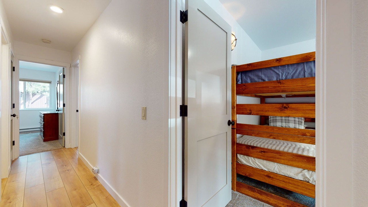 Photo of Bedroom in Mammoth Lakes