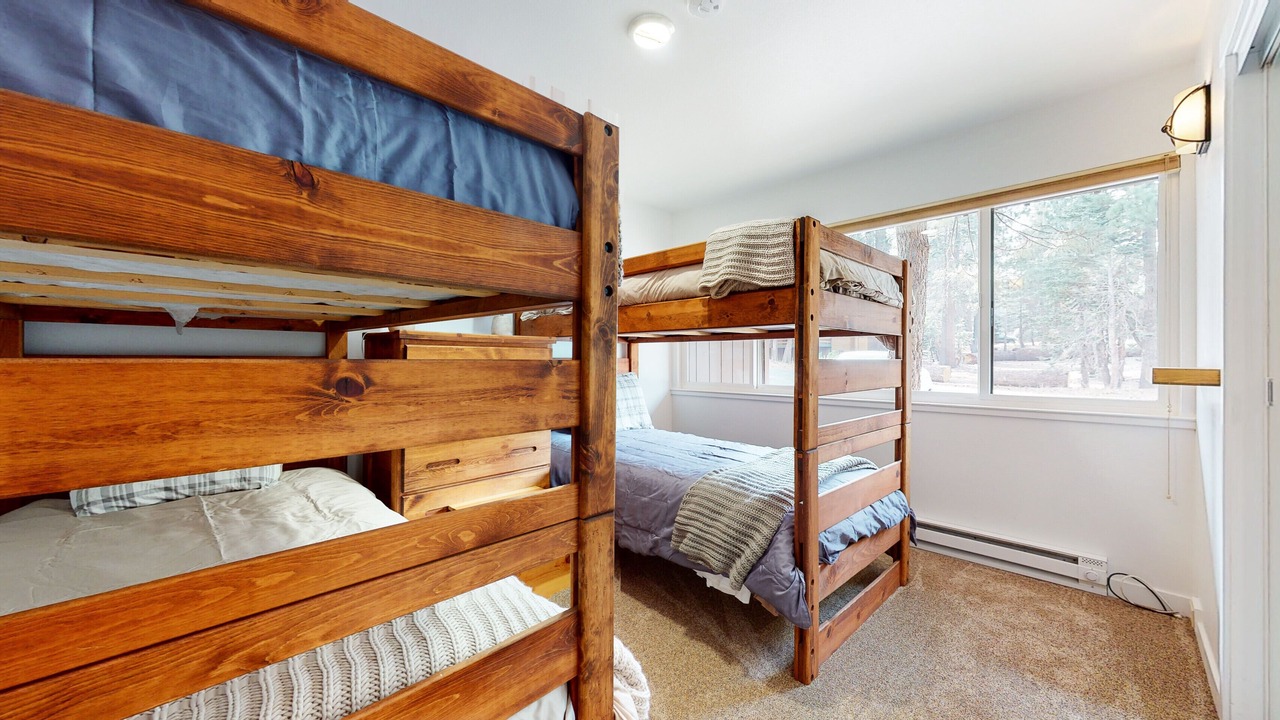 Photo of Bedroom in Mammoth Lakes