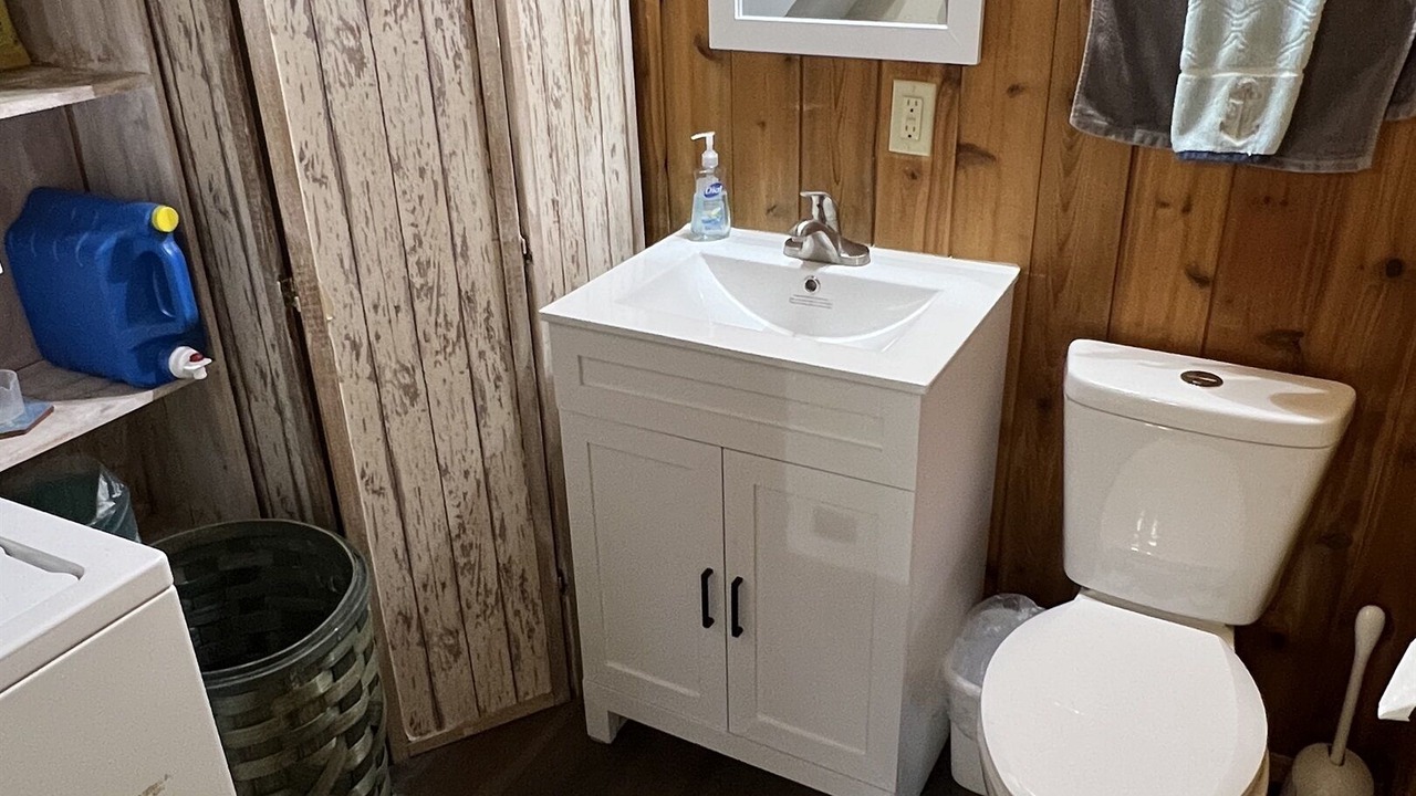 Photo of Bathroom in Neskowin