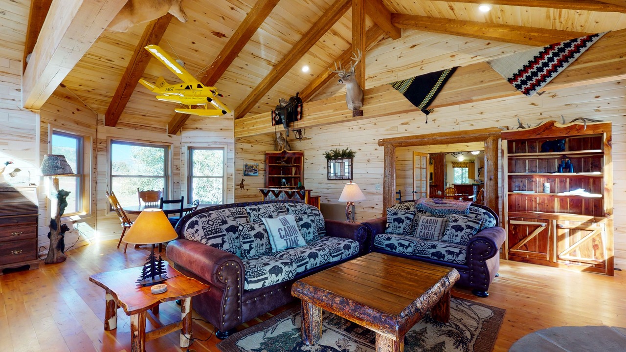 Photo of Livingroom in South Fork