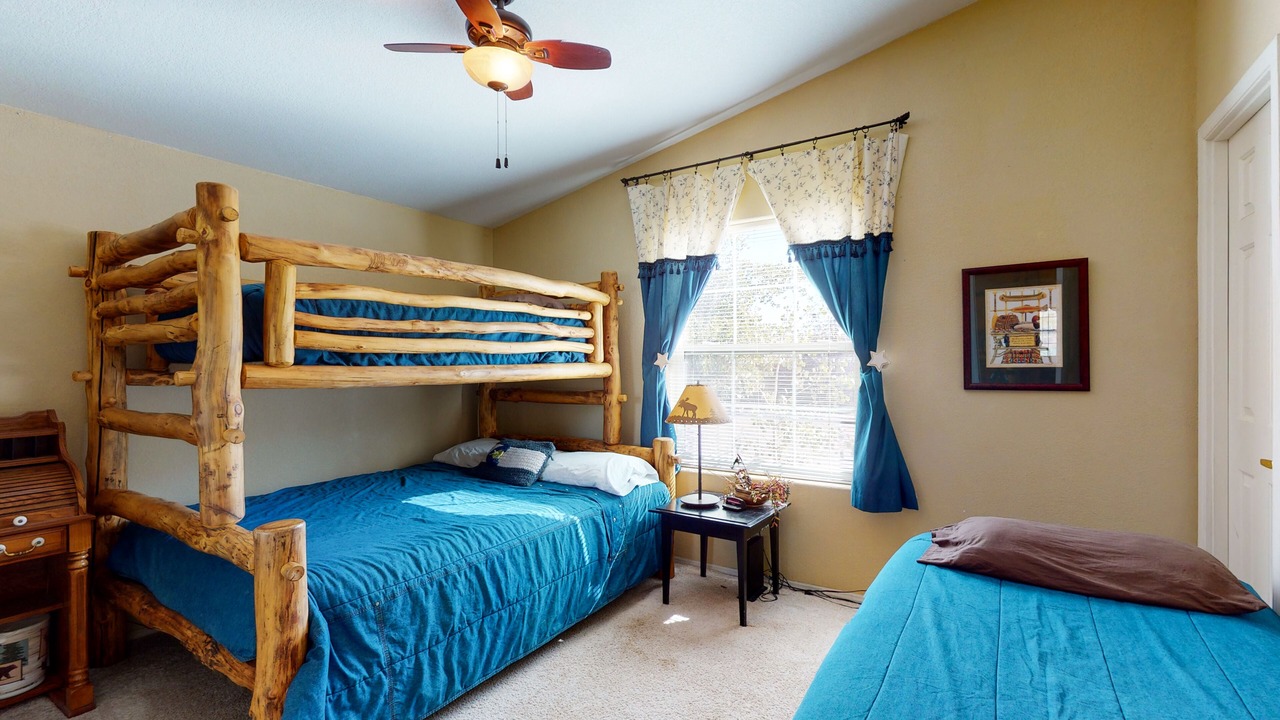 Photo of Bedroom in South Fork