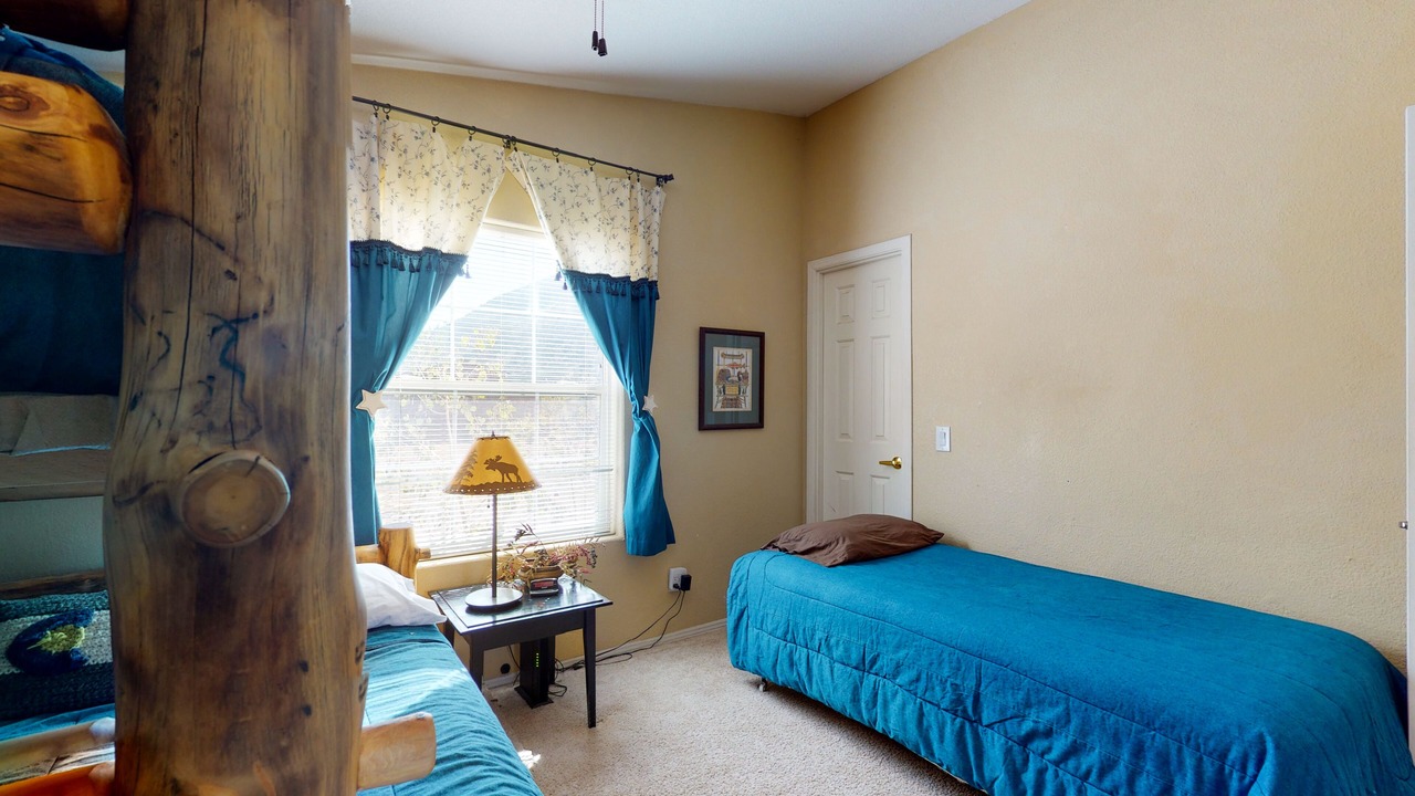 Photo of Bedroom in South Fork
