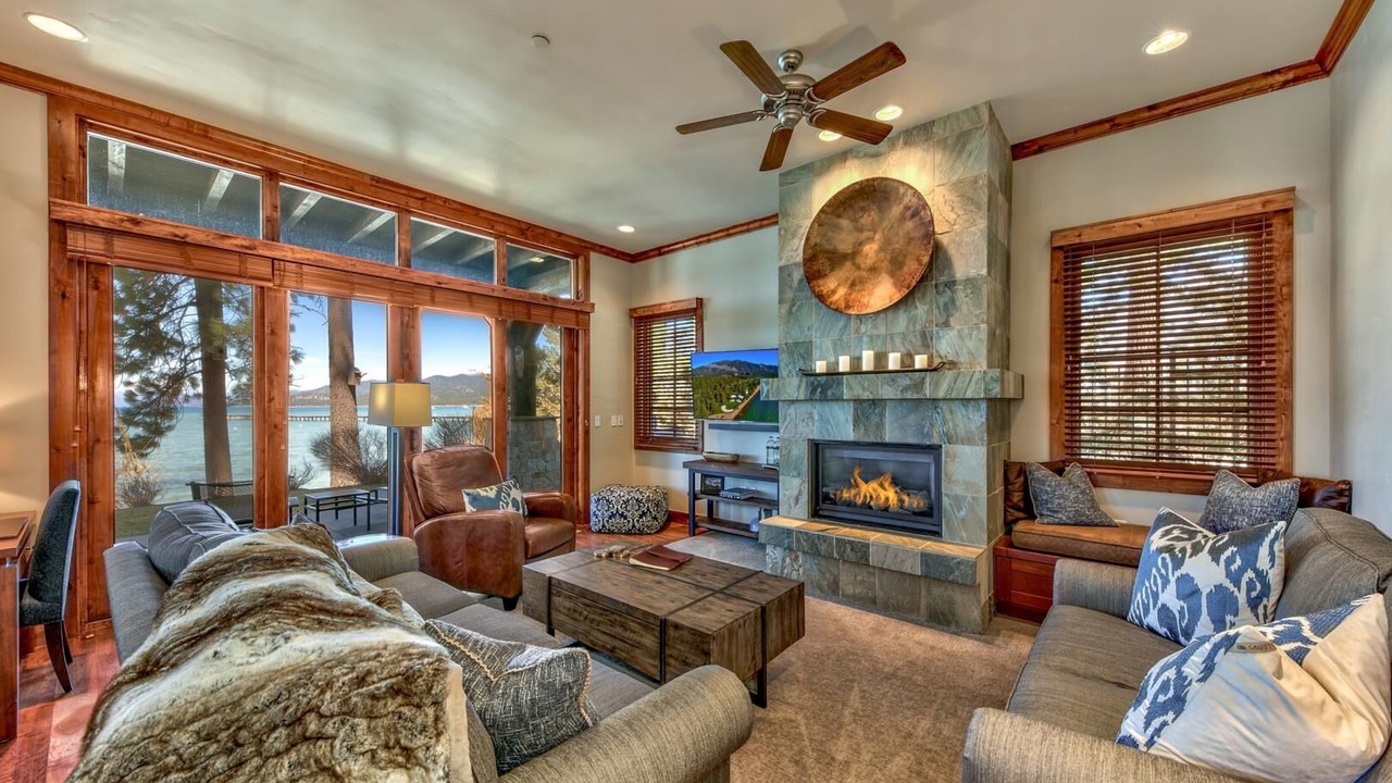 Photo of Livingroom in Sierra Shores