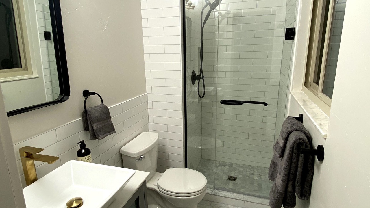 Photo of Bathroom in Table Mesa