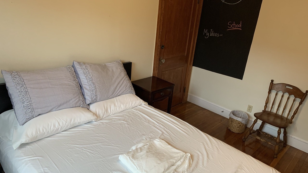 Photo of Bedroom in Oak Square