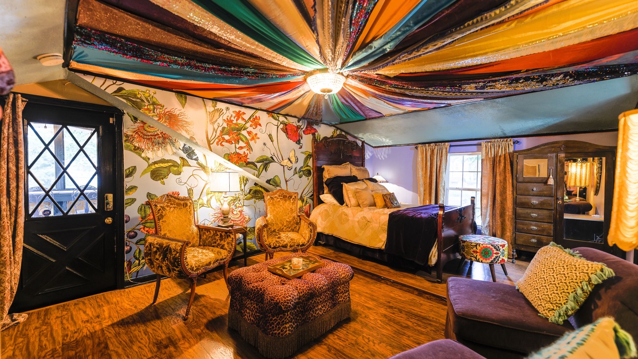 Photo of Bedroom in Urbandale Nations