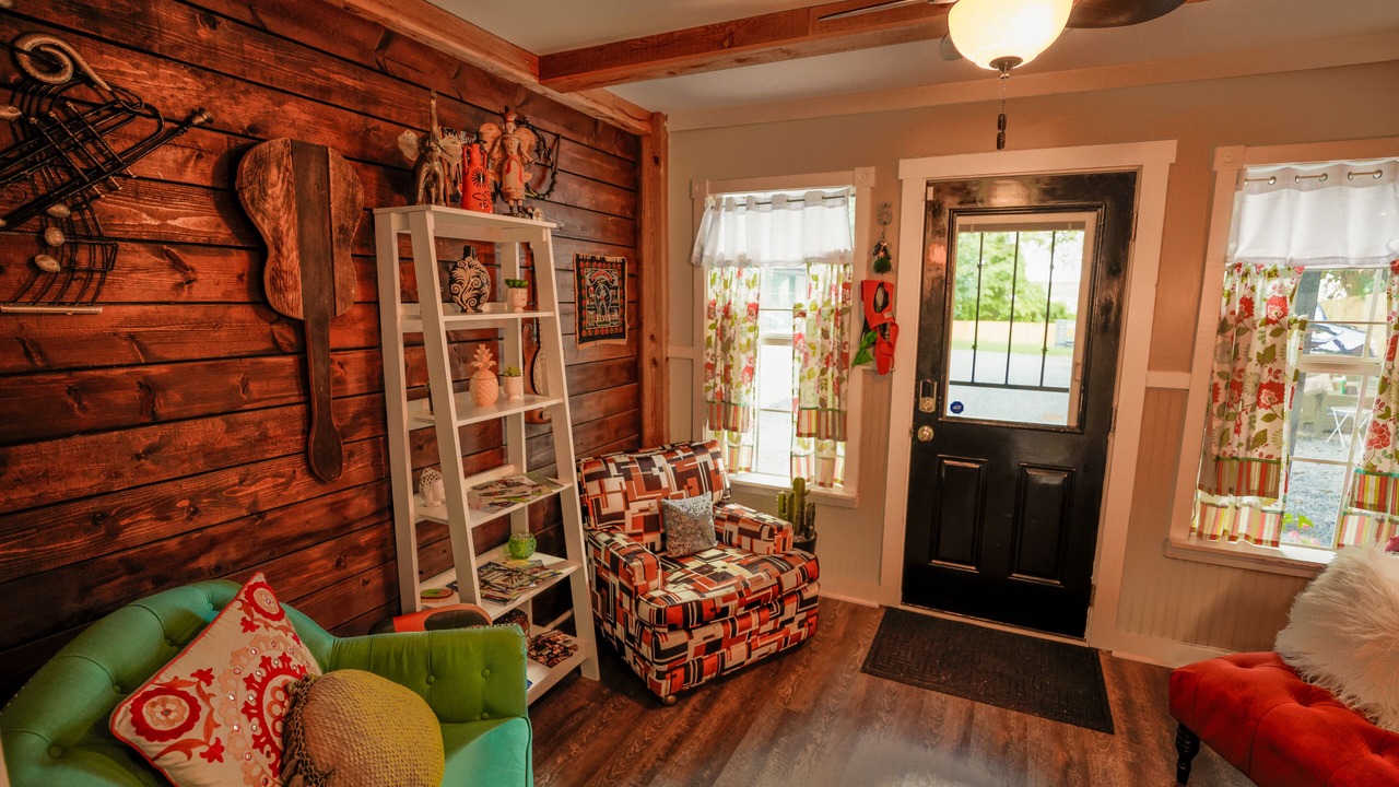 Photo of Livingroom in Urbandale Nations
