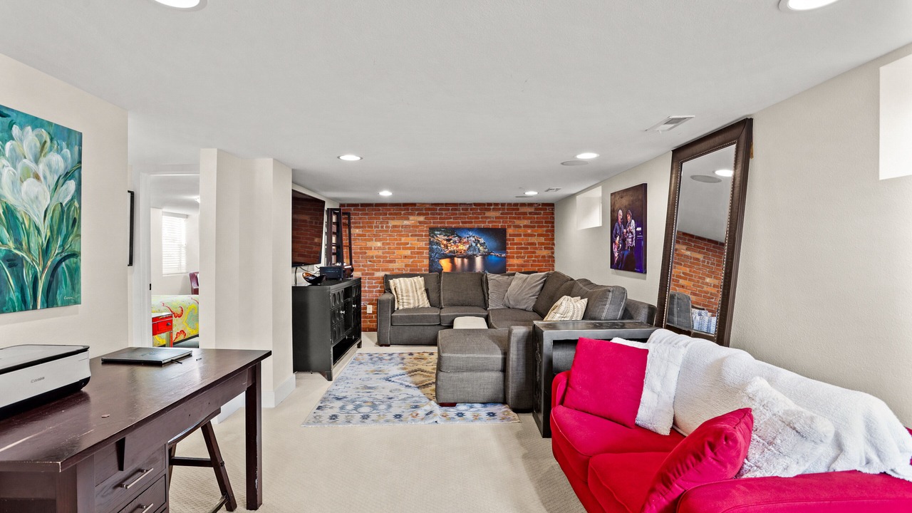Photo of Livingroom in Sunnyside