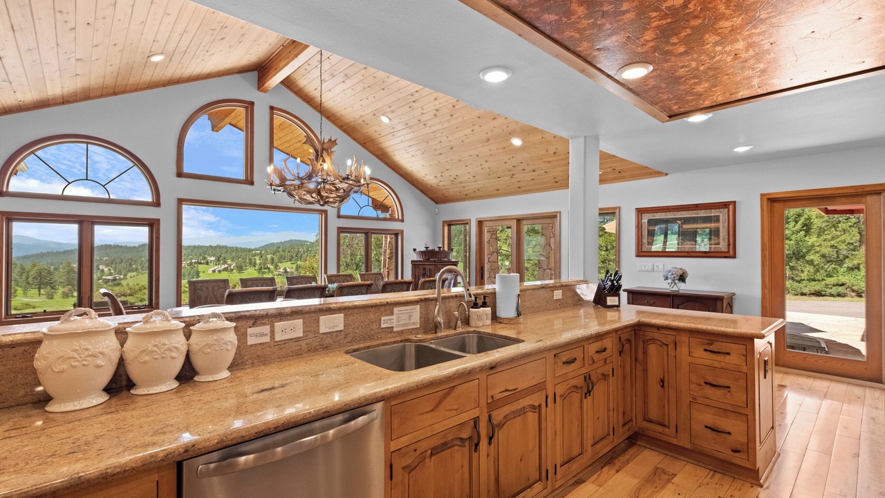 Photo of Kitchen in Golden