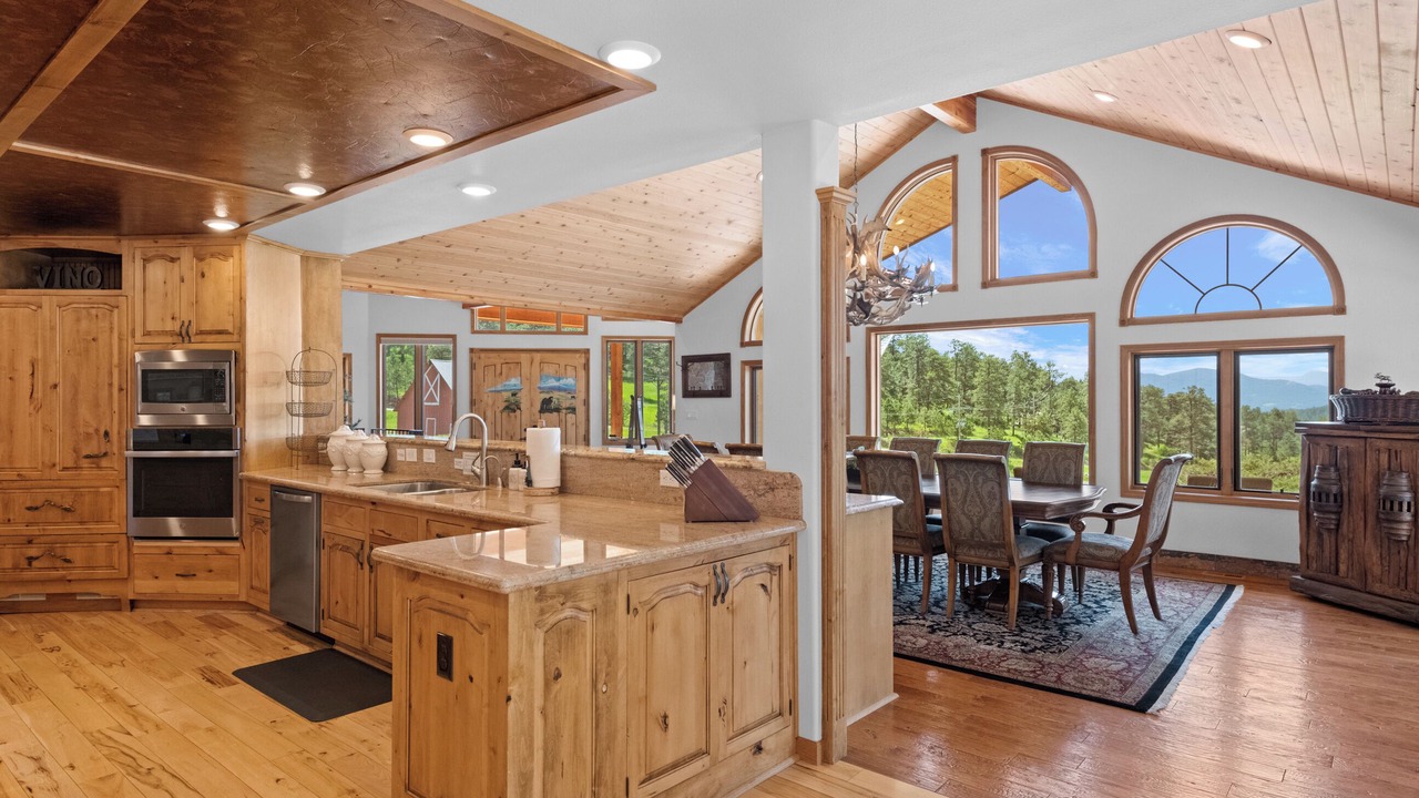 Photo of Kitchen in Golden