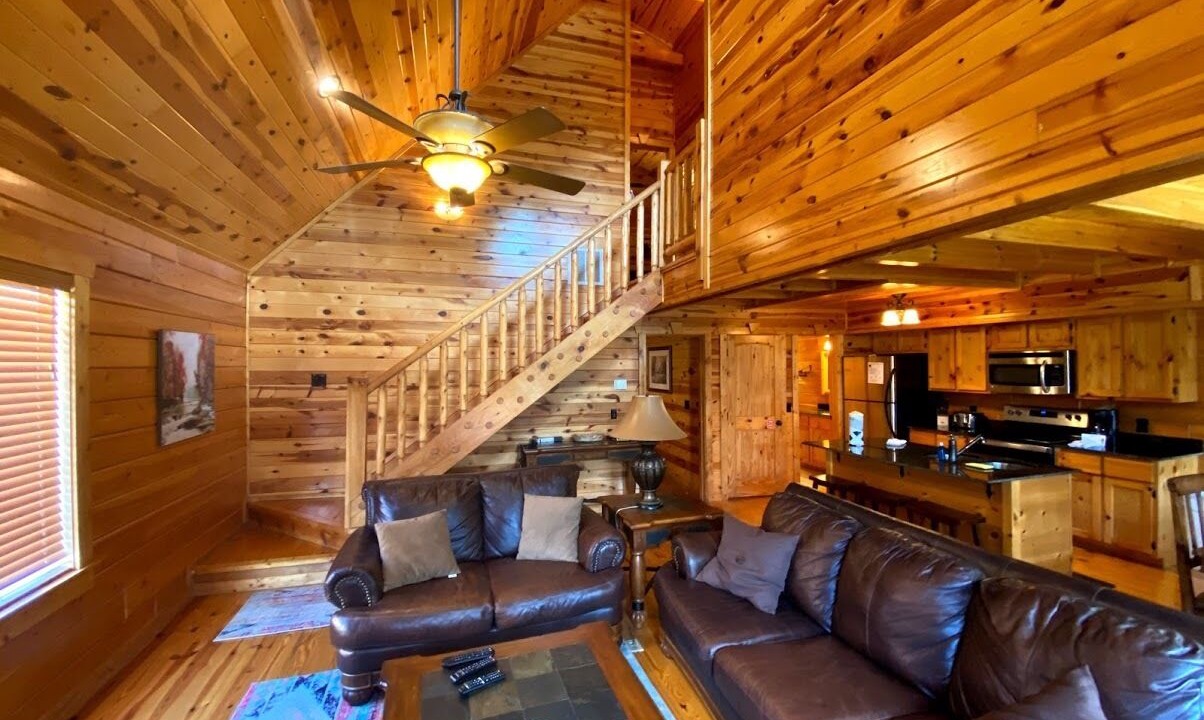 Photo of Bedroom in White Oak Lodge