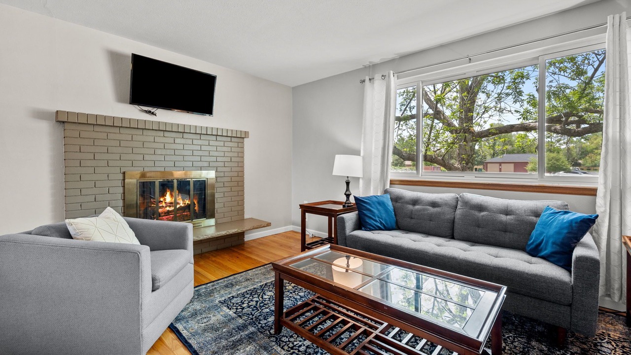 Photo of Livingroom in Arvada Plaza Area