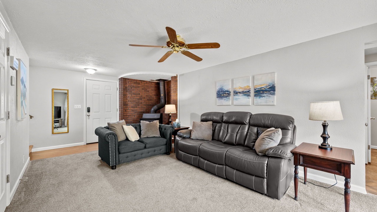 Photo of Livingroom in Arvada Plaza Area