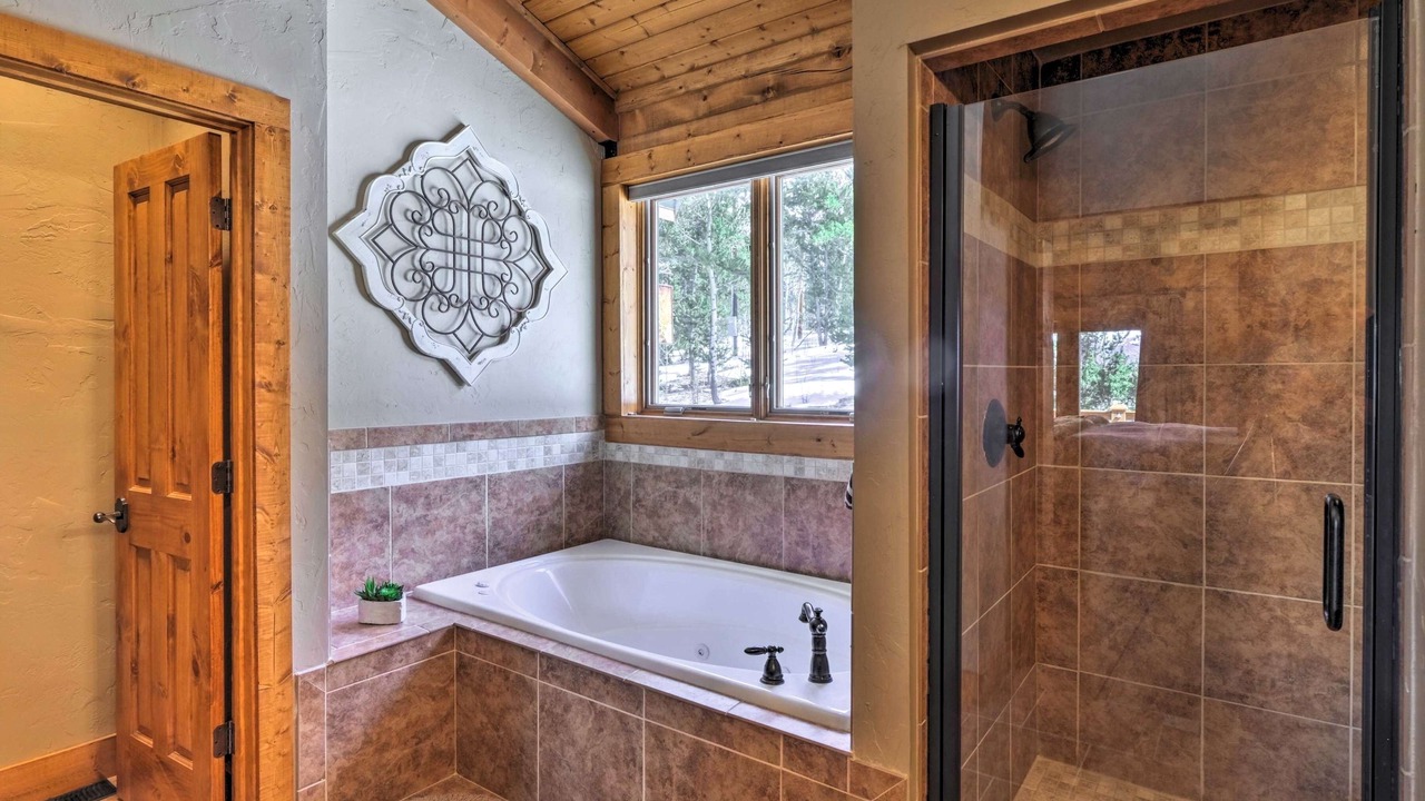 Photo of Bedroom in Michigan Hill