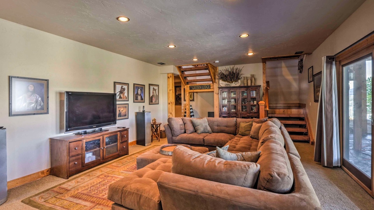 Photo of Bedroom in Michigan Hill