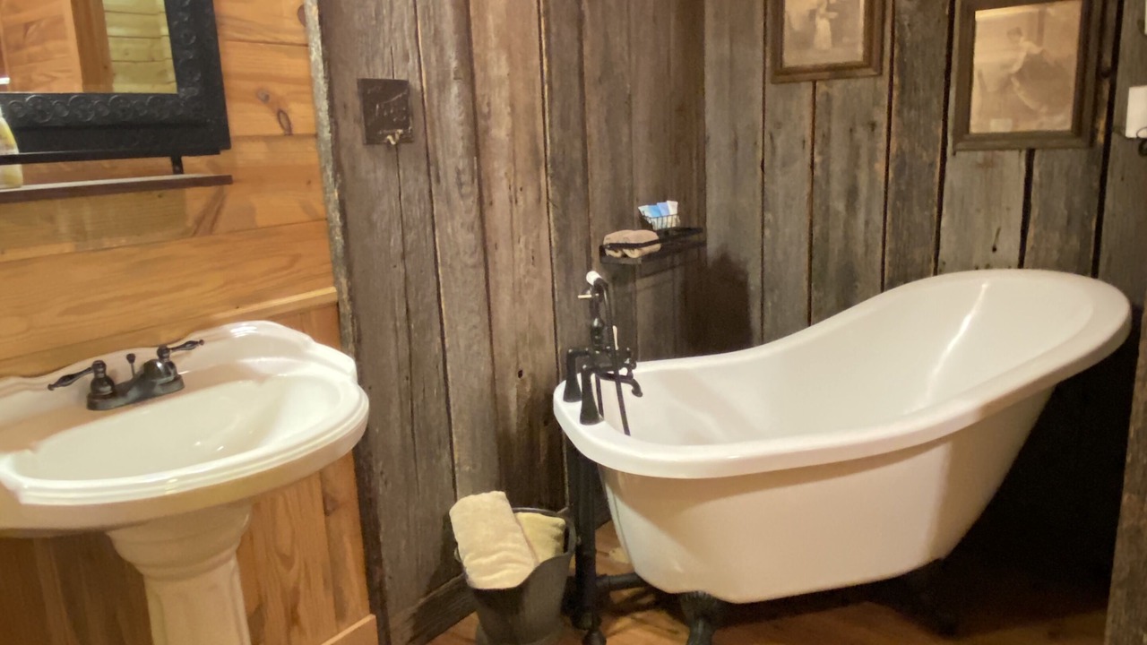 Photo of Bathroom in Spencer