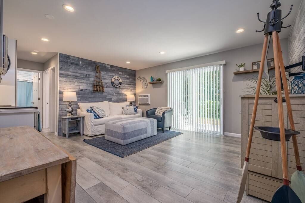 Photo of Livingroom in Bridgman