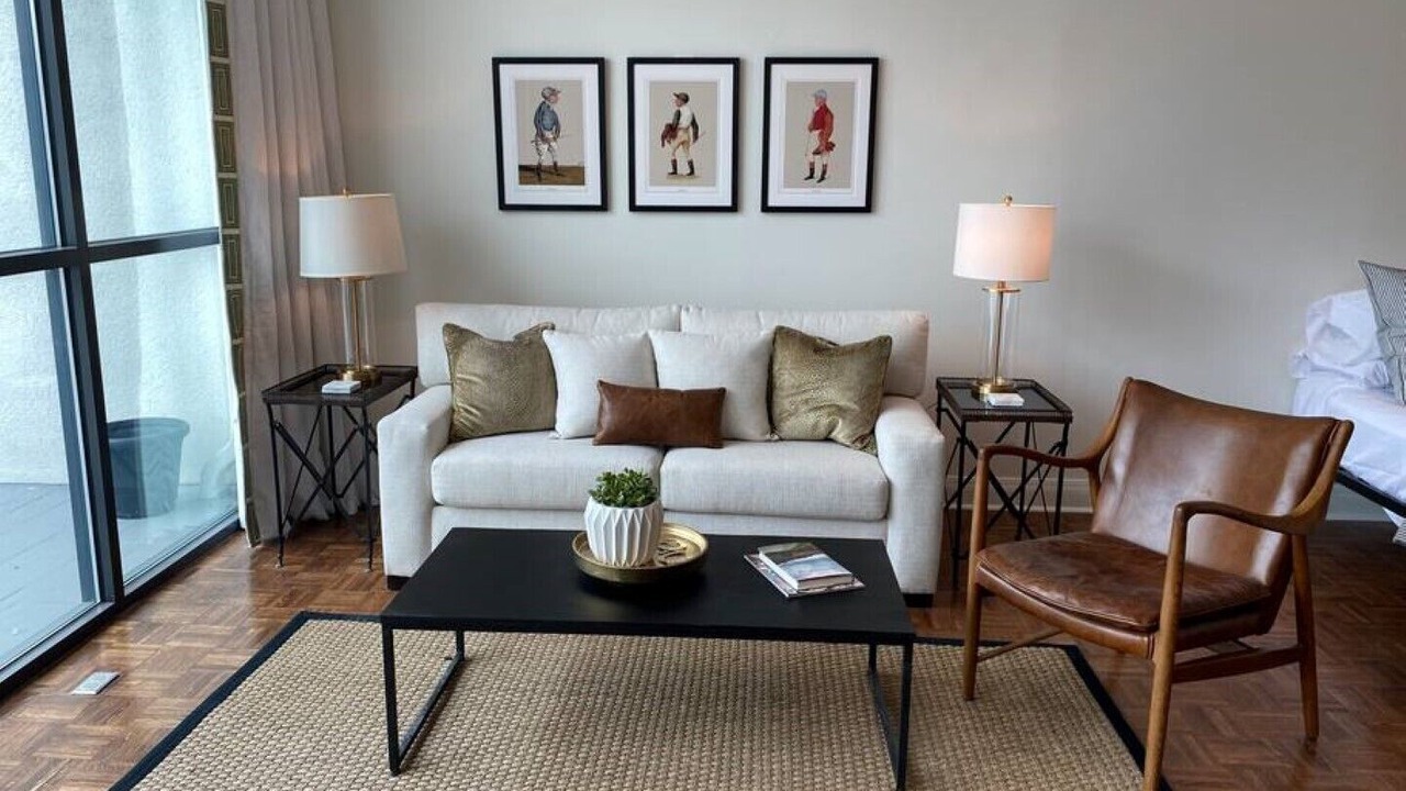 Photo of Livingroom in West Main Historic District
