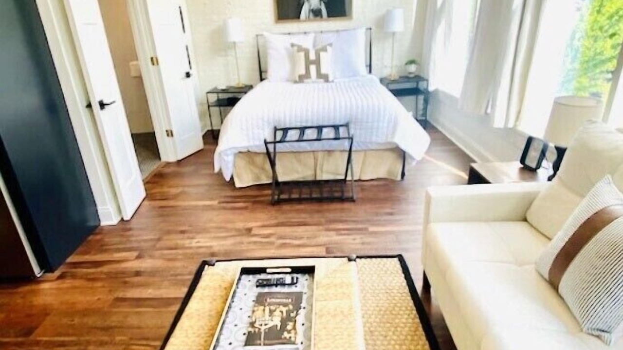 Photo of Bedroom in West Main Historic District