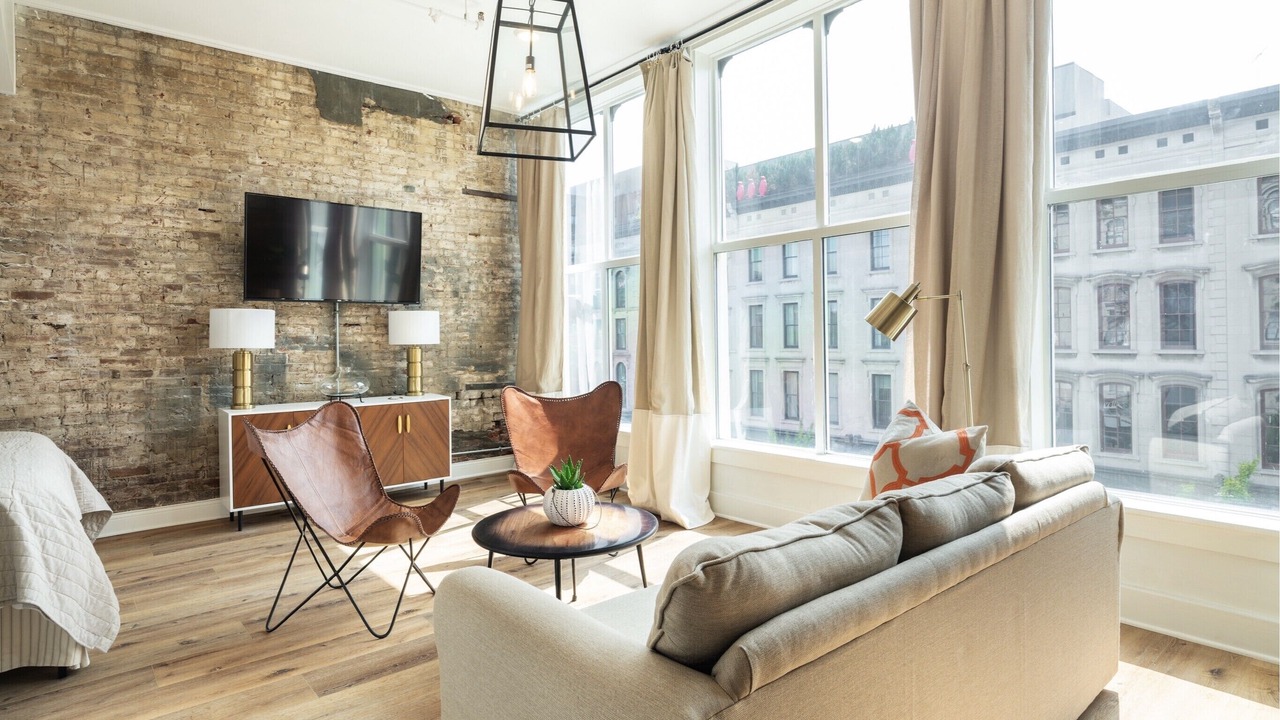 Photo of Livingroom in West Main Historic District