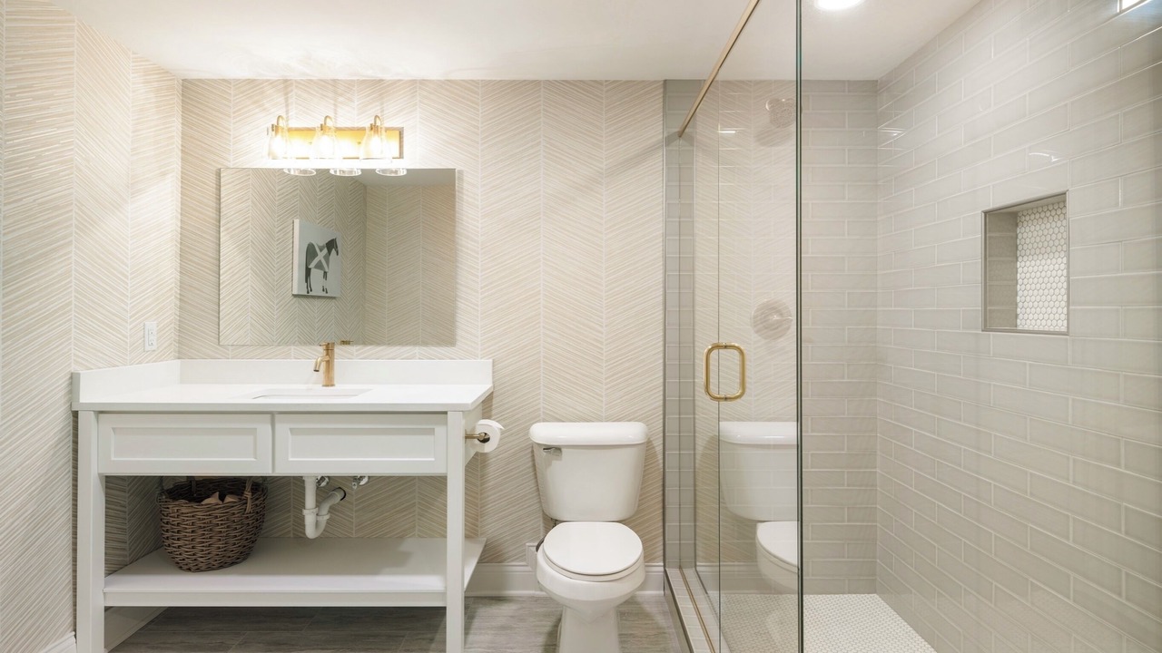 Photo of Bathroom in West Main Historic District