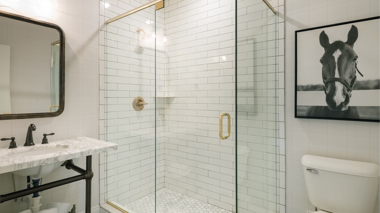 Photo of Bathroom in West Main Historic District