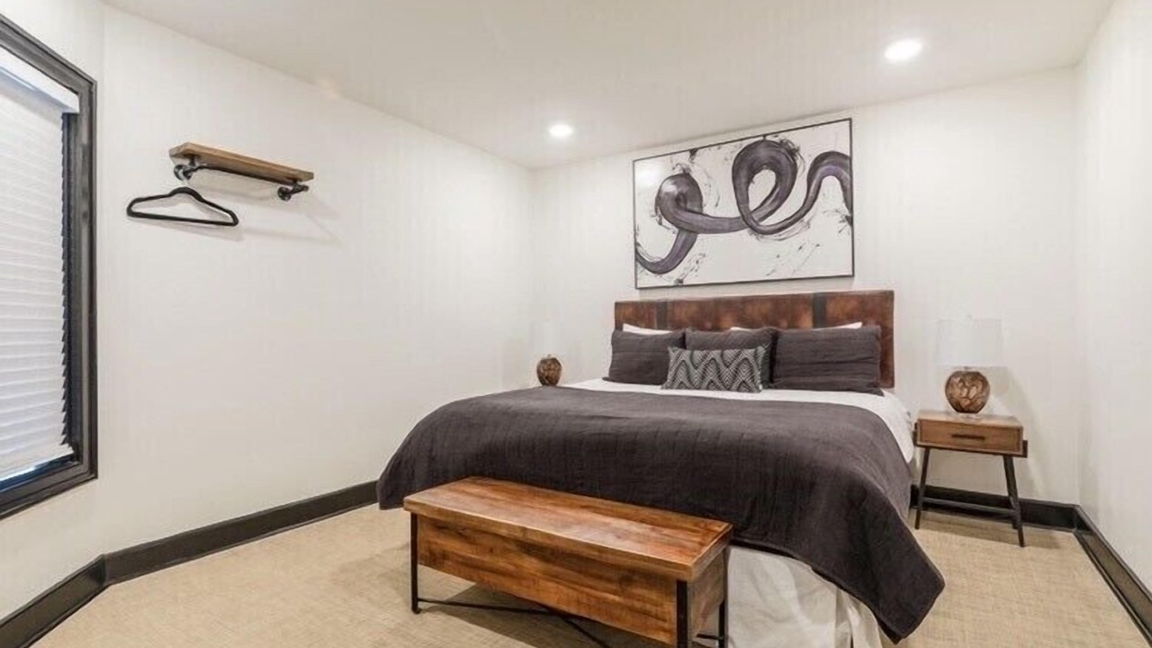 Photo of Bedroom in West Main Historic District