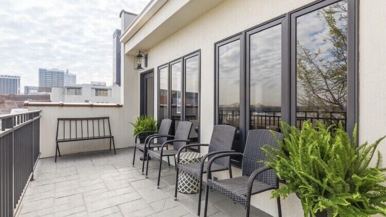 Photo of Patio Balcony in West Main Historic District