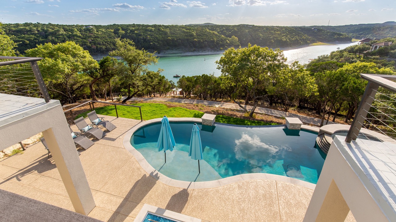Photo of Patio Balcony in Northshore On Lake Travis