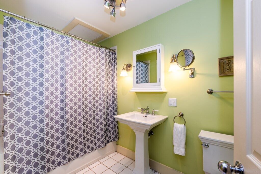 Photo of Bathroom in Union Pier